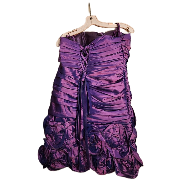 Chic Strapless Purple Dress - Picture 4 of 6